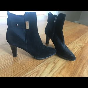 Aquatalia booties.  Size 8.